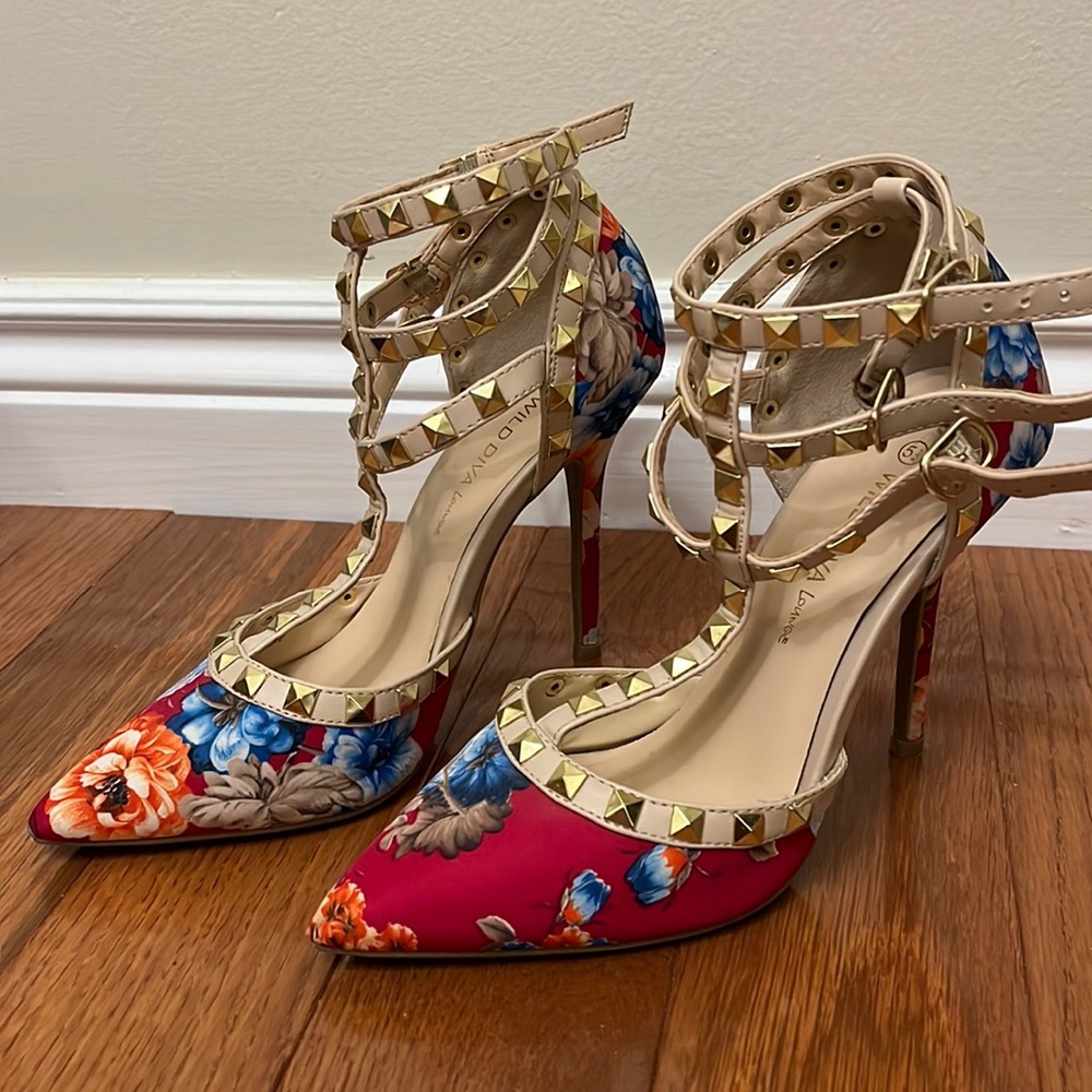 Floral strappy heels